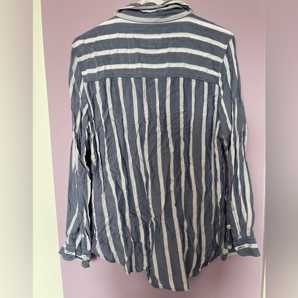 American Eagle oversized striped button-up - Picture 4 of 5